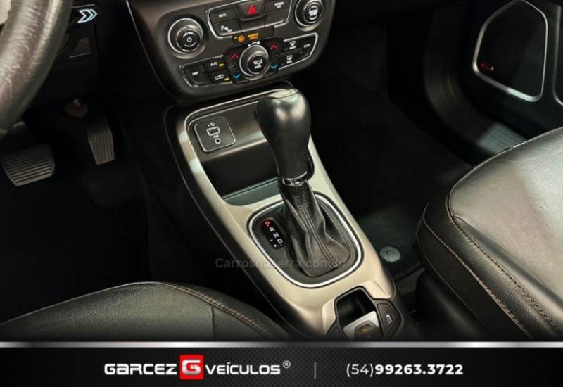 JEEP - COMPASS - 2018/2019 - Preta - R$ 99.900,00