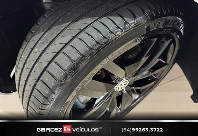 VOLKSWAGEN - GOLF - 2014/2015 - Branca - R$ 83.900,00