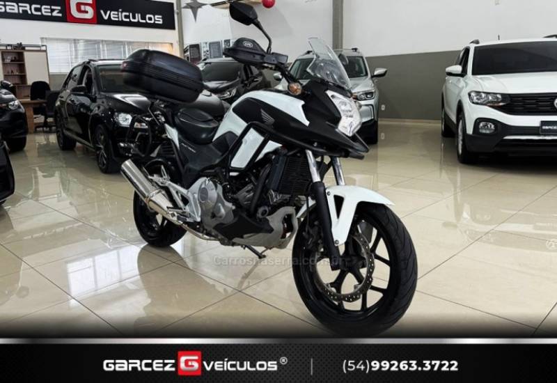 HONDA - NC 700X - 2014/2014 - Branca - R$ 34.000,00