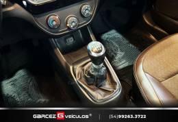 CHEVROLET - COBALT - 2017/2017 - Prata - R$ 59.000,00