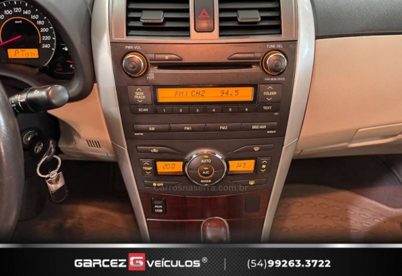 TOYOTA - COROLLA - 2012/2013 - Preta - R$ 77.900,00