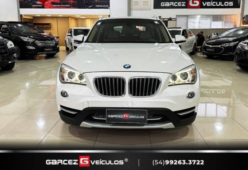 BMW - X1 - 2013/2014 - Branca - R$ 88.000,00