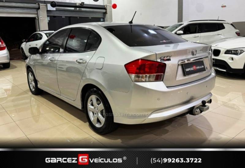 HONDA - CITY - 2010/2010 - Prata - R$ 45.000,00