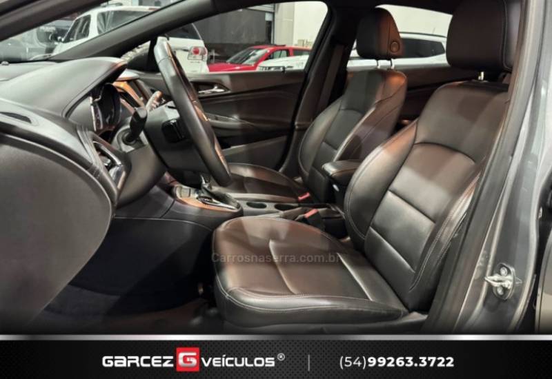 CHEVROLET - CRUZE - 2023/2023 - Cinza - R$ 125.900,00