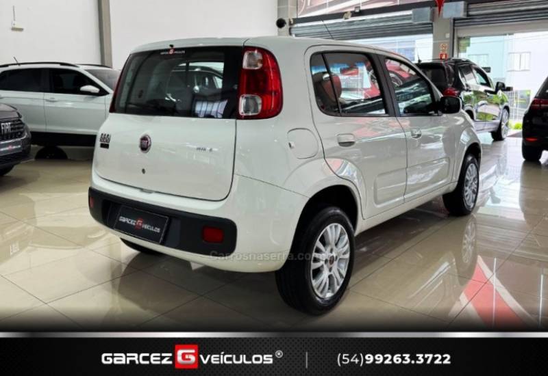 FIAT - UNO - 2014/2015 - Branca - R$ 35.900,00