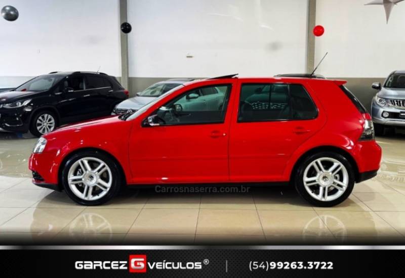 VOLKSWAGEN - GOLF - 2008/2009 - Vermelha - R$ 99.900,00
