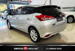 TOYOTA - YARIS - 2019/2019 - Prata - R$ 77.900,00