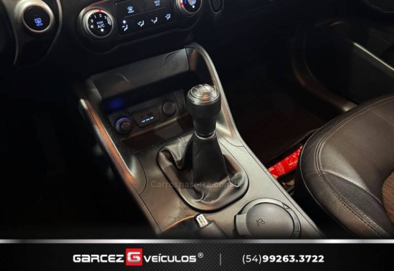 HYUNDAI - IX35 - 2010/2011 - Preta - R$ 59.900,00