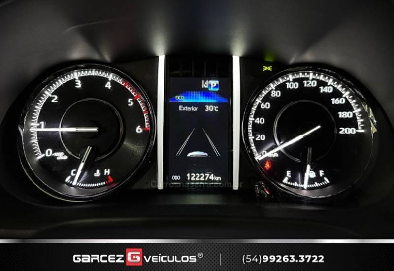 TOYOTA - HILUX SW4 - 2022/2022 - Cinza - R$ 349.900,00