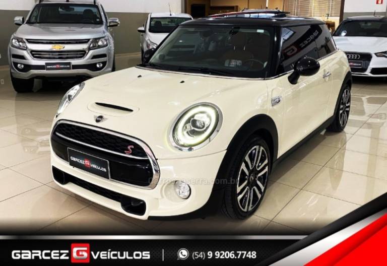 MINI - COOPER - 2019/2020 - Branca - R$ 156.000,00