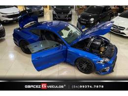FORD - MUSTANG - 2017/2018 - Azul - R$ 369.900,00