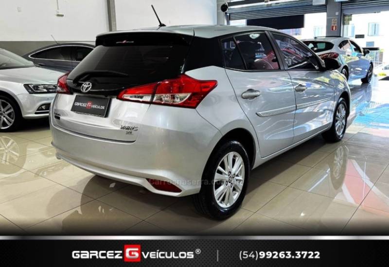 TOYOTA - YARIS - 2019/2019 - Prata - R$ 77.900,00