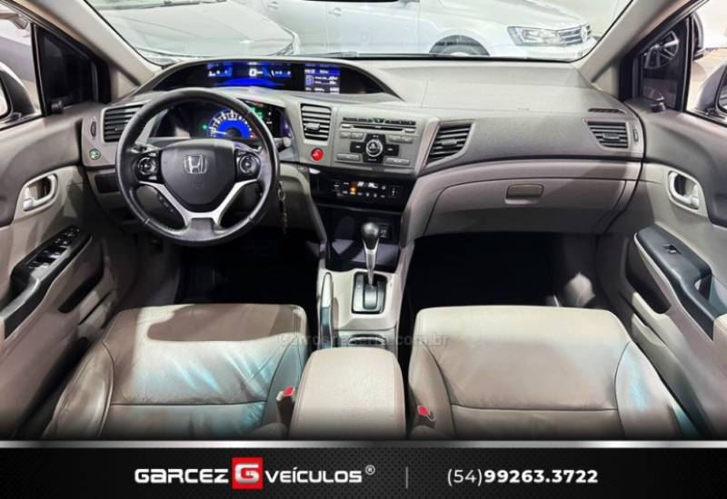 HONDA - CIVIC - 2013/2014 - Prata - R$ 74.900,00