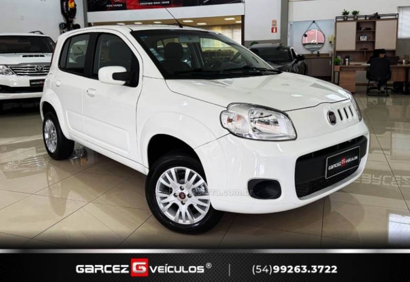 FIAT - UNO - 2014/2015 - Branca - R$ 35.900,00