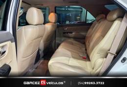 TOYOTA - HILUX SW4 - 2013/2013 - Branca - R$ 144.900,00