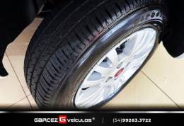 FIAT - UNO - 2014/2015 - Branca - R$ 35.900,00