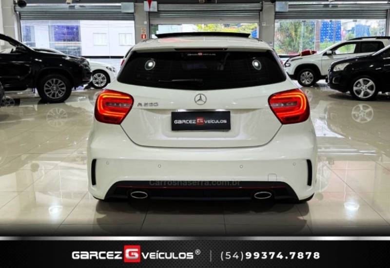 MERCEDES-BENZ - A 250 - 2014/2015 - Branca - R$ 119.900,00
