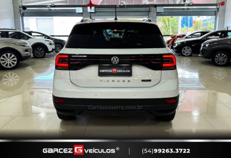 VOLKSWAGEN - T-CROSS - 2020/2021 - Branca - R$ 95.000,00
