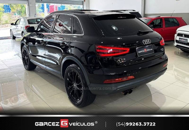 AUDI - Q3 - 2015/2015 - Preta - R$ 90.000,00