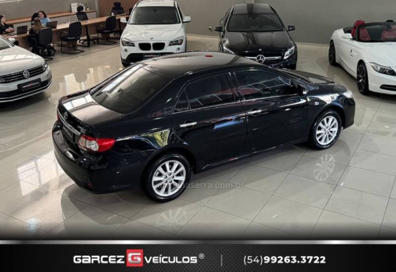 TOYOTA - COROLLA - 2012/2013 - Preta - R$ 77.900,00