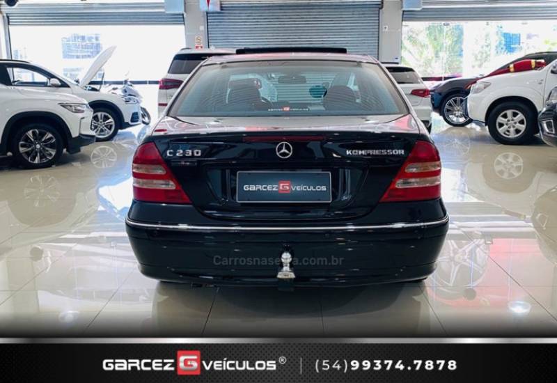 MERCEDES-BENZ - C 230 K - 2004/2004 - Preta - R$ 53.000,00