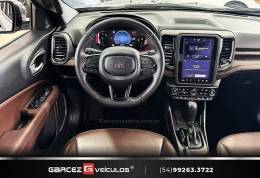 FIAT - TORO - 2022/2023 - Prata - R$ 155.000,00