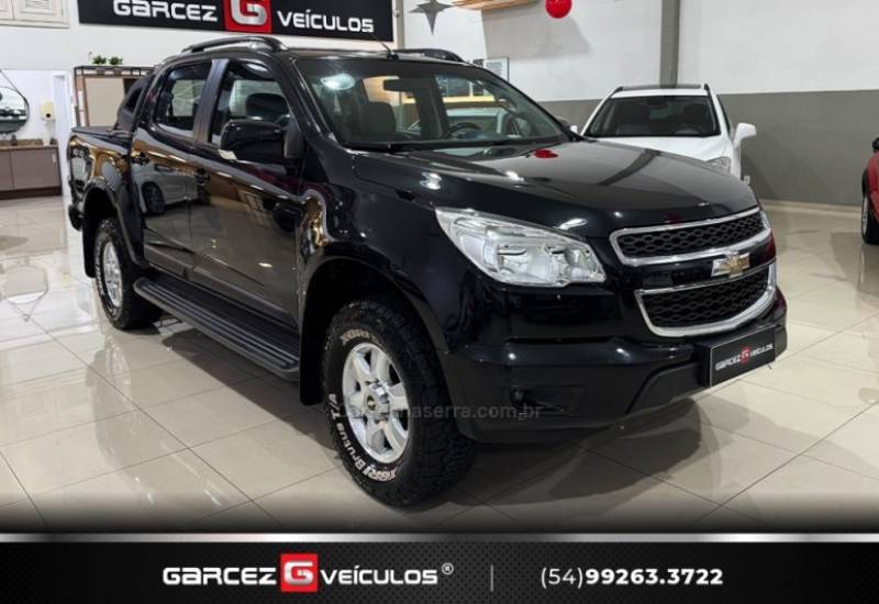 CHEVROLET - S10 - 2014/2015 - Preta - R$ 126.000,00