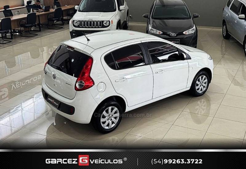 FIAT - PALIO - 2012/2013 - Branca - R$ 33.000,00