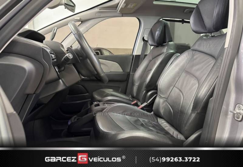 CITROËN - C4 PICASSO - 2018/2019 - Prata - R$ 93.900,00